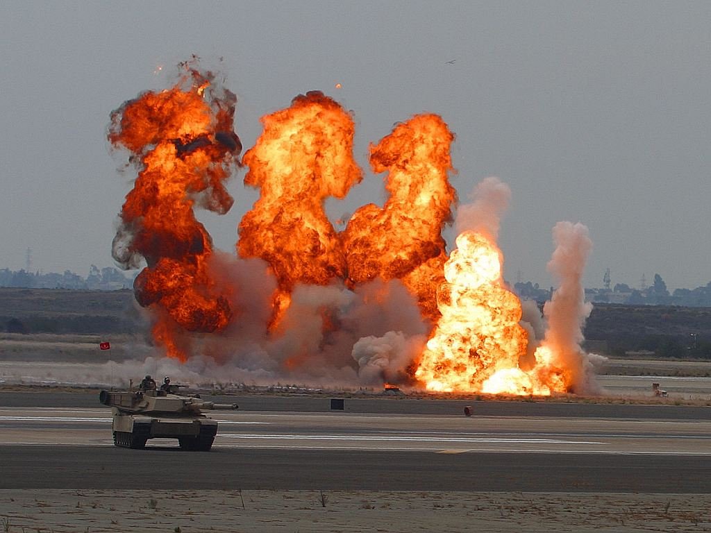 explosions, tank, exercise-3591.jpg